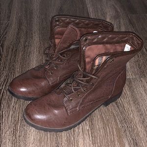 Brown ankle combat boot